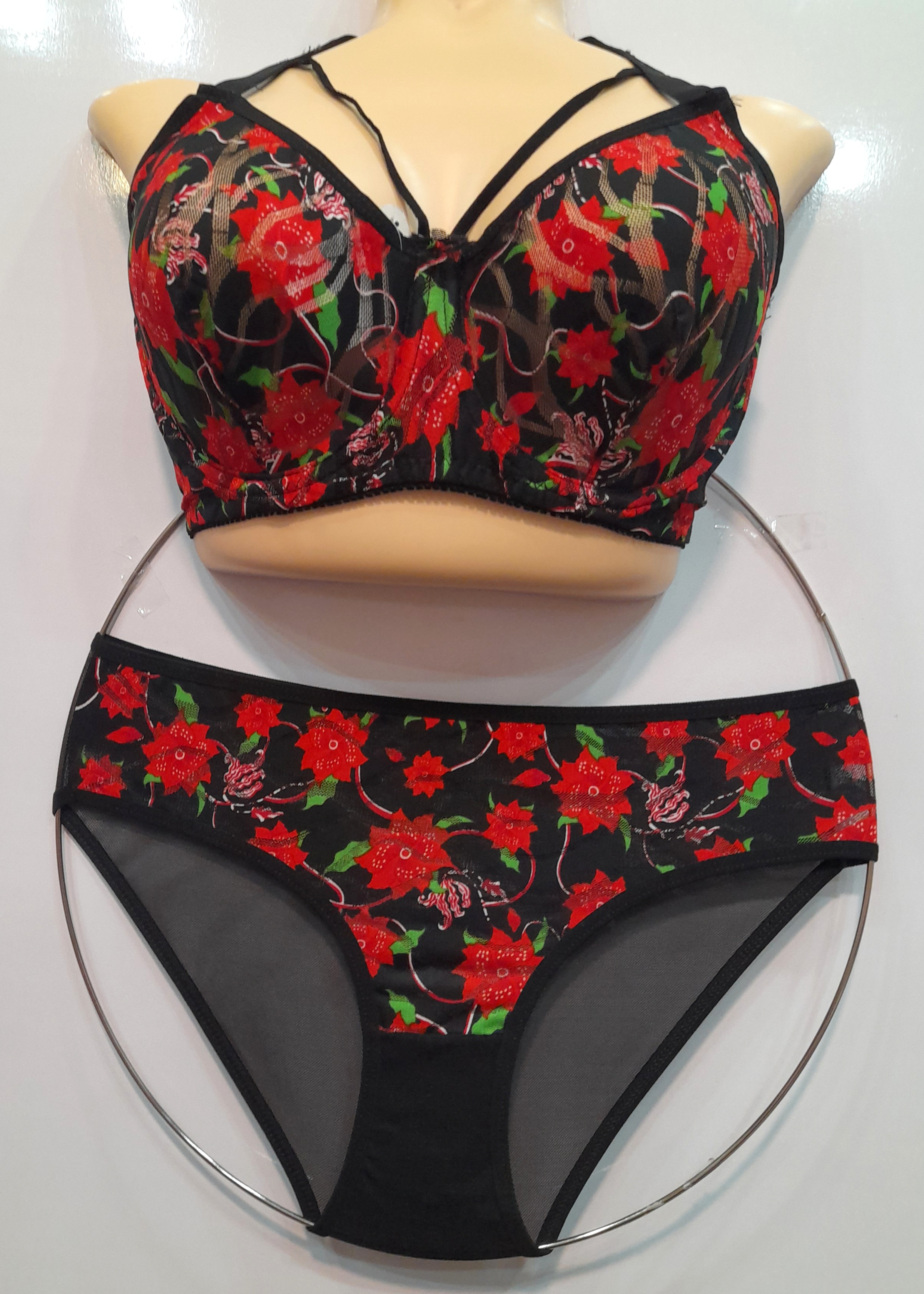 ست شورت و سوتین دانتل فنردار هارنسی