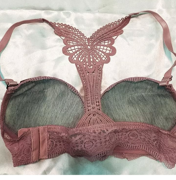 طرح پشت سوتین پروانه و از بغل قزن میخورد