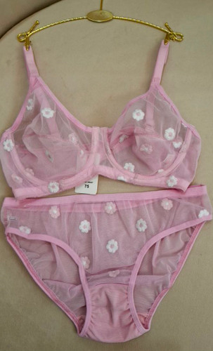 ست شیشه ای فنردادر باطرح گلدوزی بابونه