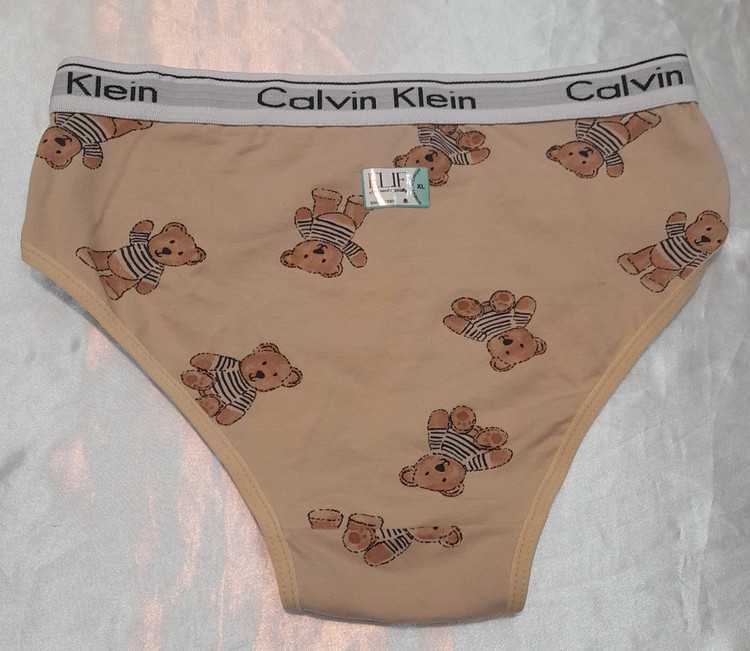 پشت شورت کمرپهن هست