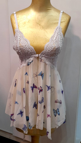 این مدل لباس خواب از جلو باز میشود